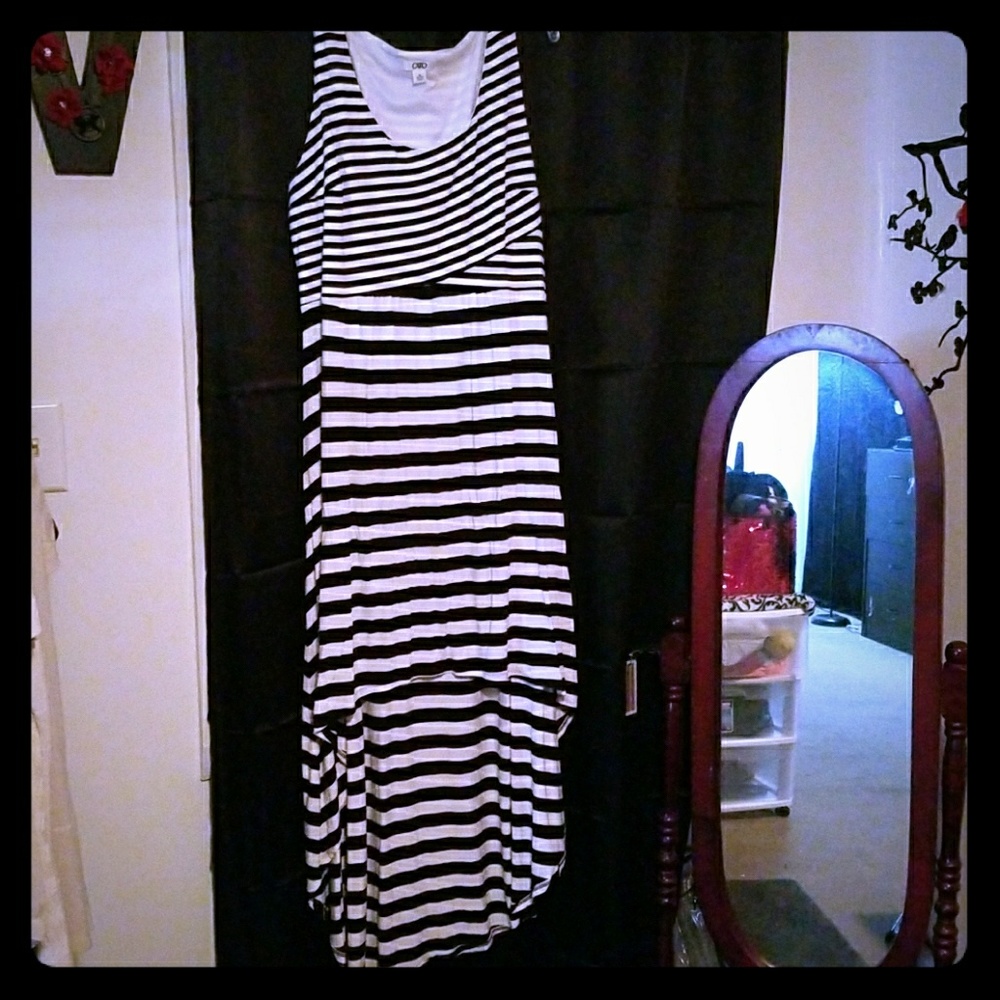 A sleeveless mermaid dress